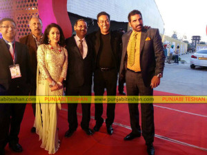 Rajiee M Shinde  Rabindra Narayan  Vindu Dara Singh and Mukesh Rishi PTC Punjabi Film Awards copy